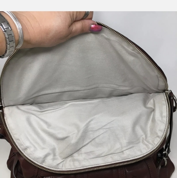 B Makowsky Stash Flap Shoulder Handbag - Picture 8 of 10